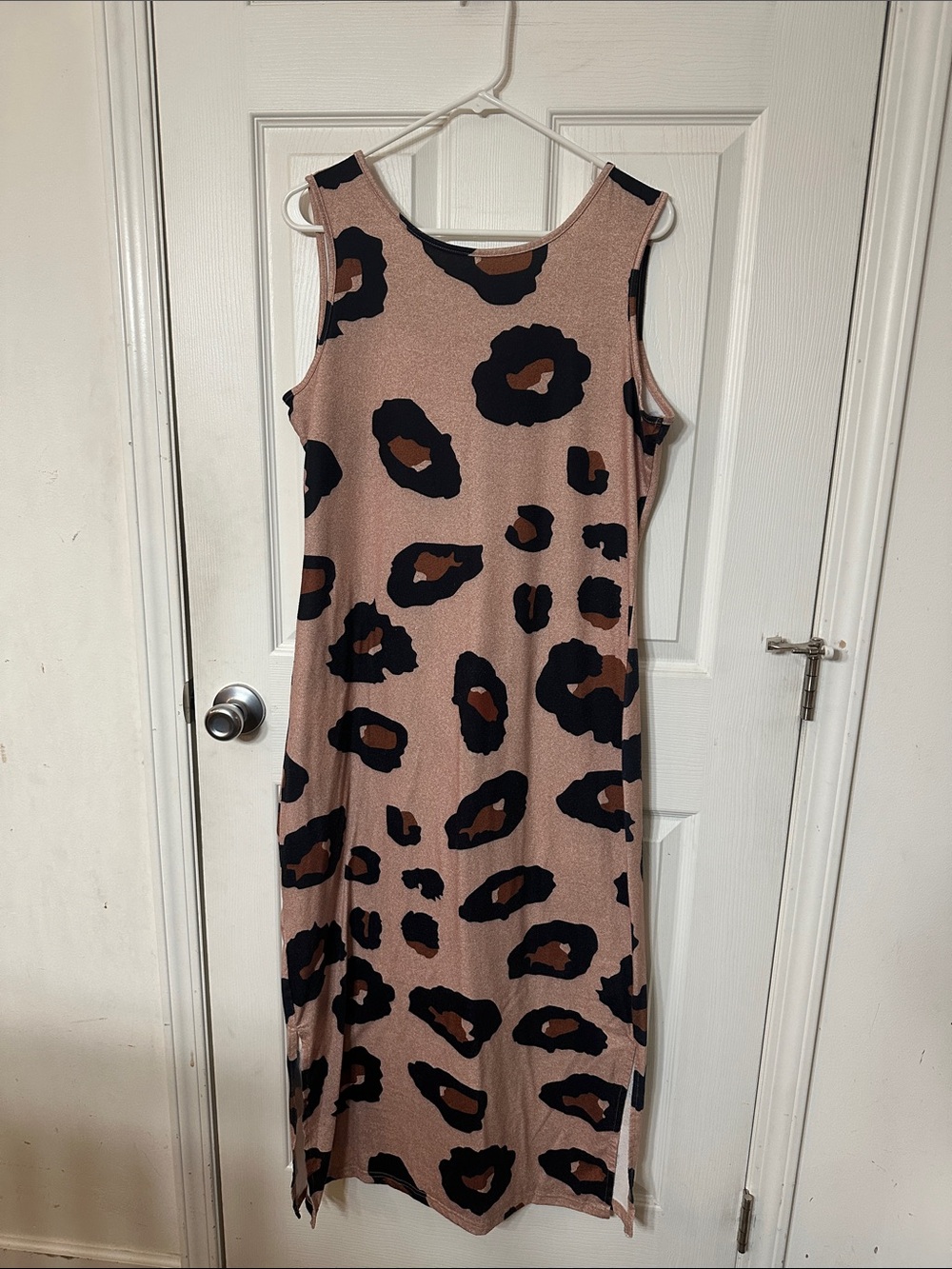Sleeveless Leopard Print Midi Dress in Taupe